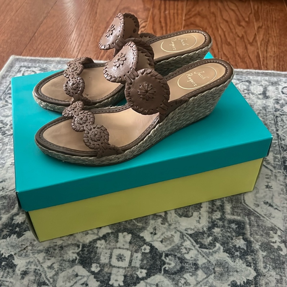 Jack Rogers Shelby in Cognac